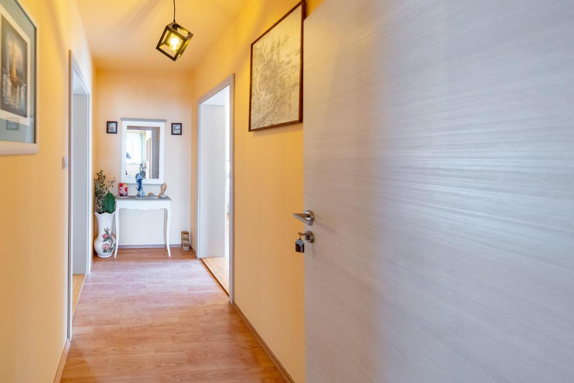 Guesthouse Mira Rab Town Room photo